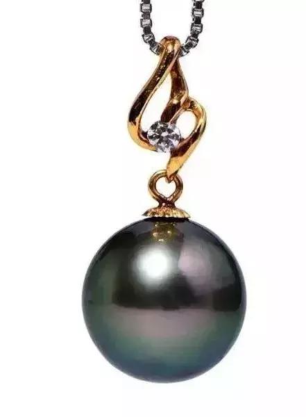 喜欢珍珠的女人是如何挑选珍珠的,珍珠怎么挑选佩戴