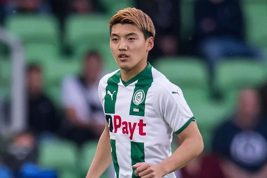 荷甲“日本德比”来袭，堂安律战旧主，小将防老大哥