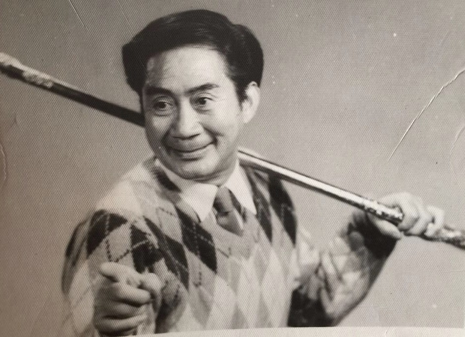 为钱反咬恩师，好友葬礼宣传新剧，六小龄童：完美诠释人如何变猴