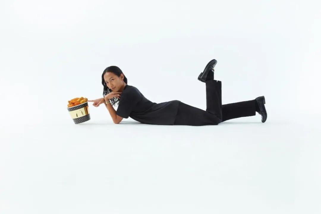 丧心病狂kfc竟然推出炸鸡味拖鞋,kfc鞋子