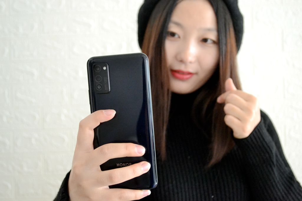 光荣宣布发布1000元以下的5g手机,5g手机芯片市场上演五强争霸