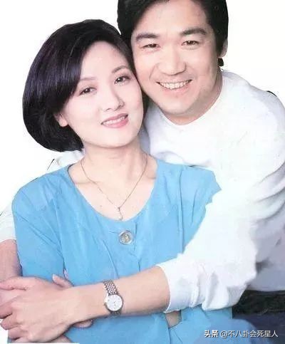 川渝女婿出名“怕老婆”，这5位男明星是典型，有的还跨国上门