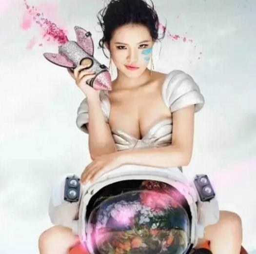 谢依霖分享自己水中分娩经历,hold住姐谢依霖