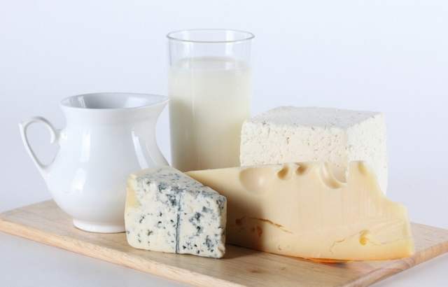 睡前喝牛奶冷知识,关于牛奶的知识