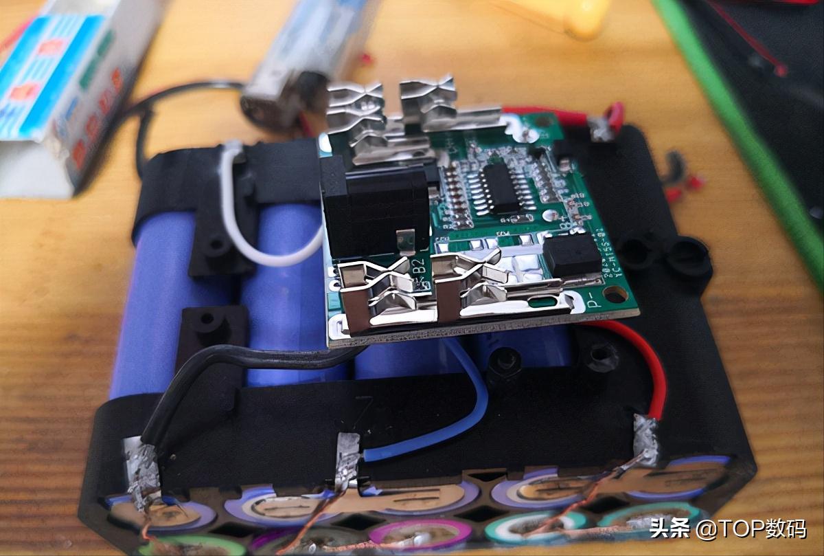 锂电洗车机能达到800w吗,锂电洗车机换大电池用