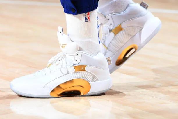 nba球员上脚安踏合集,nba球员上脚的球鞋欧文