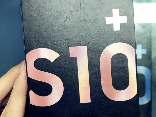 三星s10+亮蓝色,三星s10e有火烈鸟国行版吗