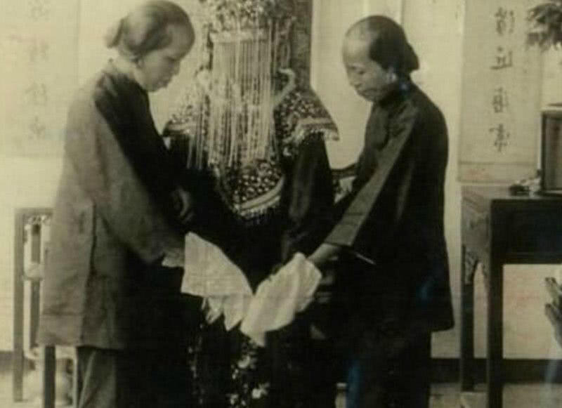 民国新式婚礼有哪些特殊性,民国时期结婚是怎么样的