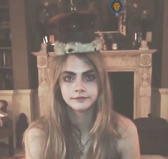 甜！英国贵族超模爱上美国女演员，机场热吻，狂撒狗粮