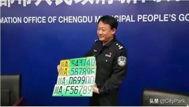 汽车牌照增加,车牌号码增加一位原车牌号变吗