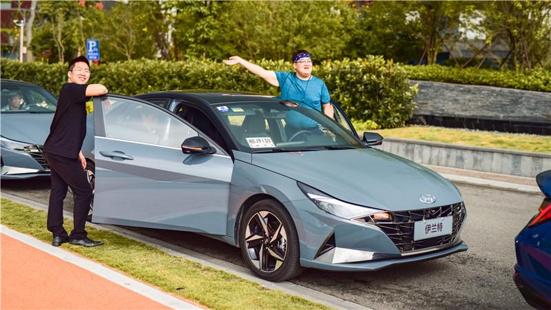 2020现代第七代伊兰特白色,小米社区新品季