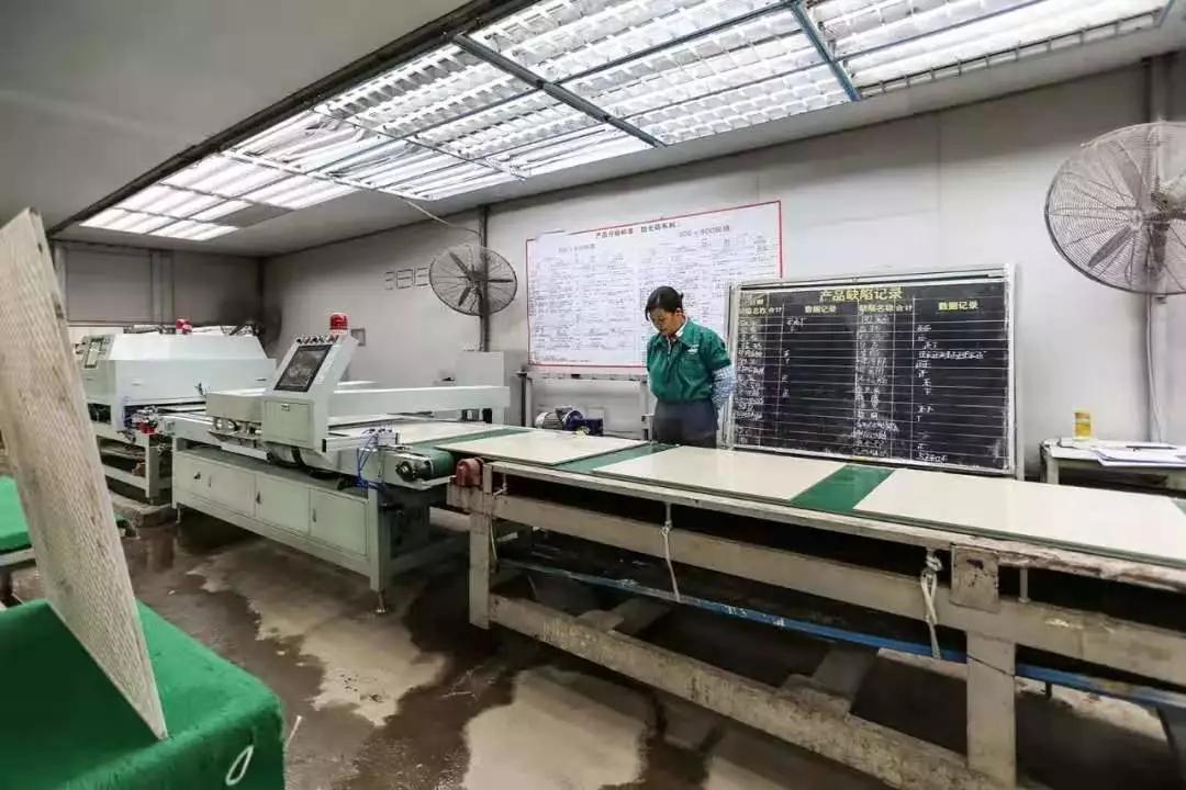 经验十年告诉你瓷砖怎么选,瓷砖坏了如何选购同款瓷砖