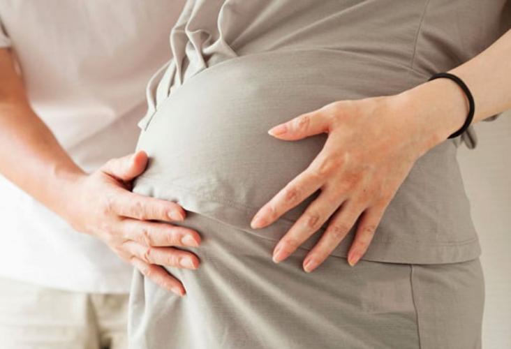为何别的孕妈肚子会“鼓包”，自己在孕期没感觉？与3个条件有关
