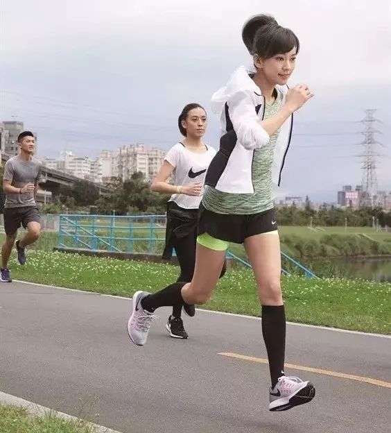 徐冬冬健身视频,徐冬冬正能量回应