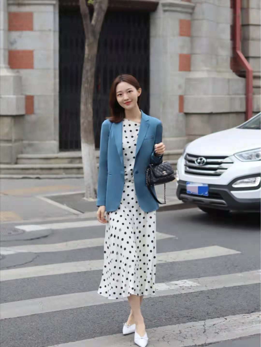 40多岁女性夏季穿什么裙子好看,40岁夏天穿什么颜色显年轻