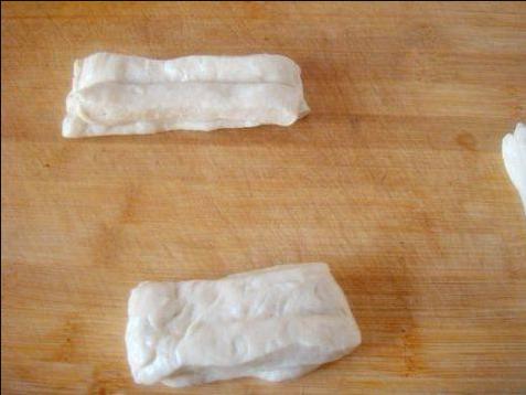 油条酥脆是多放小苏打还是明矾,炸油条是放膨松剂还是放明矾好