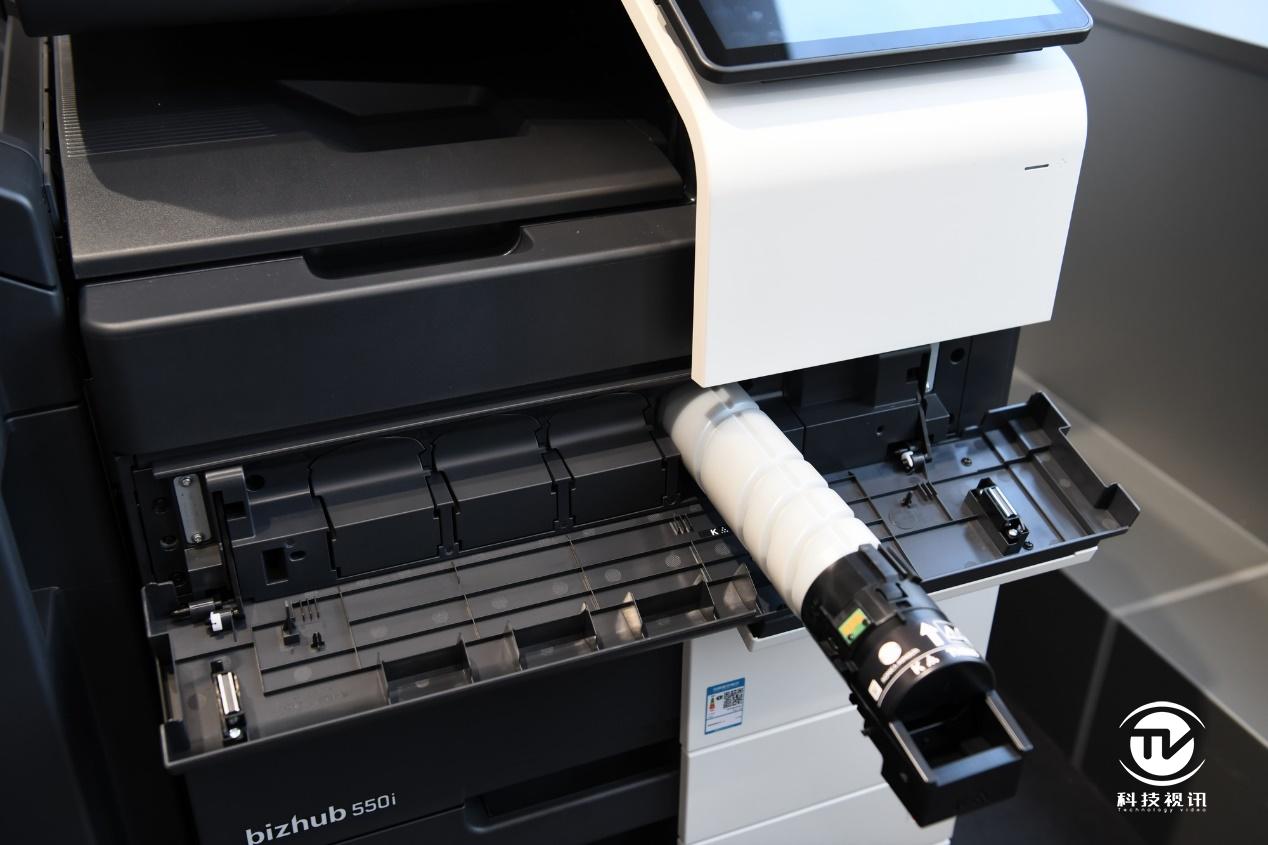 柯尼卡美能达印刷系统开箱,柯尼卡美能达彩印自动装订机