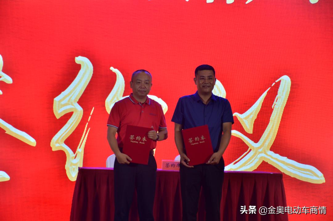 百年风华·华梓起航｜华梓汽车E家下线暨全球首发仪式圆满成功