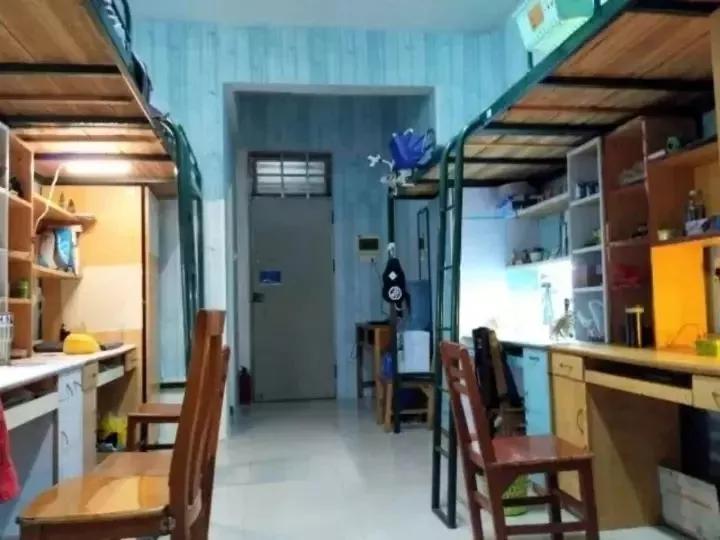 好的大学宿舍和差的大学的对比,大学宿舍差距大