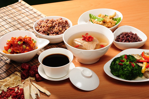 产后补气血下奶的食物,产后鸡汤怎么炖最营养又下奶