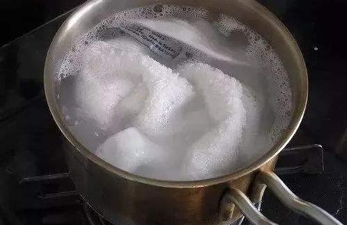 毛巾用久了又脏又臭加点它洗一洗,毛巾用久了又脏又难洗怎么洗