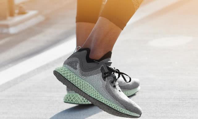 阿迪3d打印鞋好穿么,阿迪达斯最难造4d打印鞋