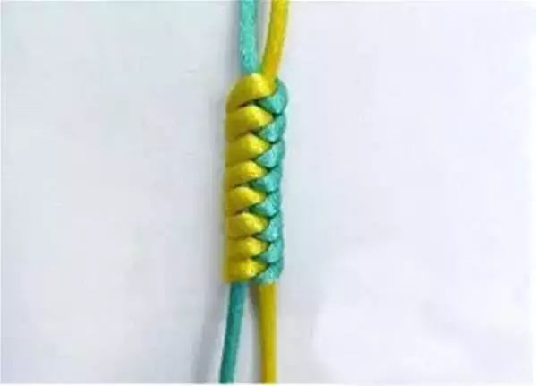 单绳串珠间隔打结方法教程,单绳串珠打结的方法