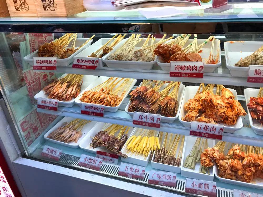 附近步行街美食推荐3-4人餐,人均30就能在江边尽享美食