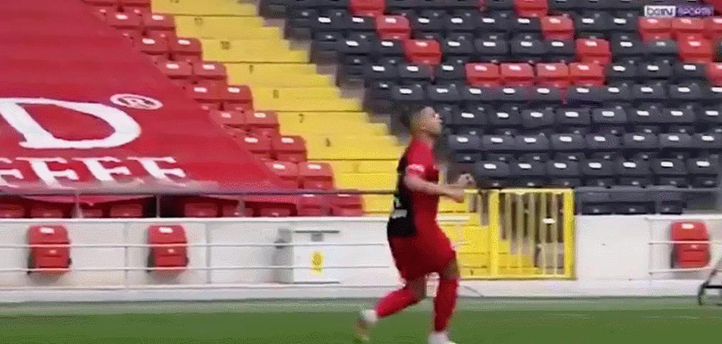 土超赛场离奇事件,踢足球比赛死亡事件