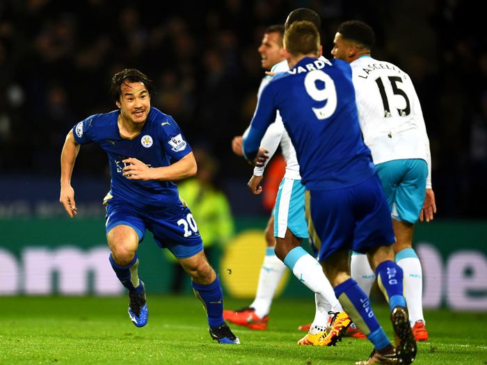 终于知道踢足球为什么要穿长袜,终于知道为什么踢足球的男生少了