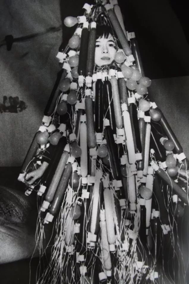 这个429万的圈圈，他画了55年丨吉原治良的前卫艺术