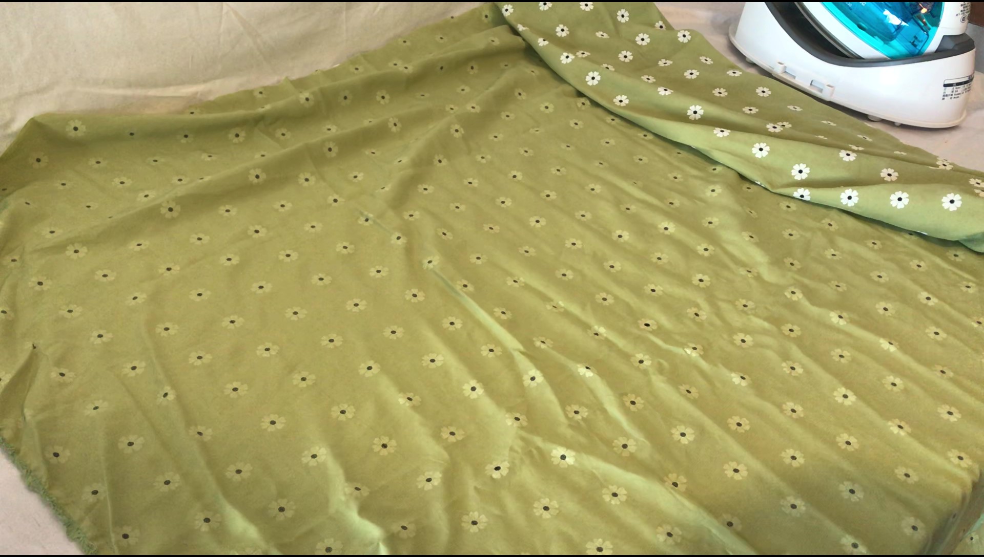 扭结款连衣裙怎么缝纫,扭结连衣裙缝纫教程