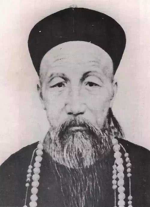 做人应学杜月笙经商应学胡雪岩,做人要学杜月笙做事要学褚时健