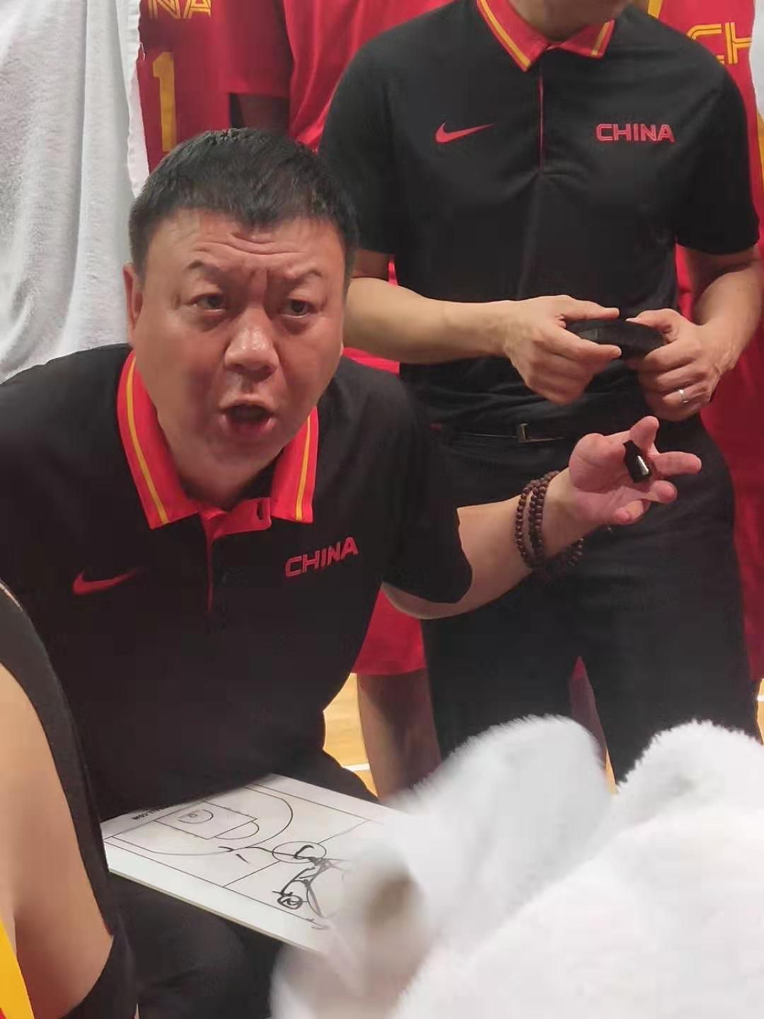 被列入冲冠的深圳，低调战澳门，队长称中国篮球应学欧洲