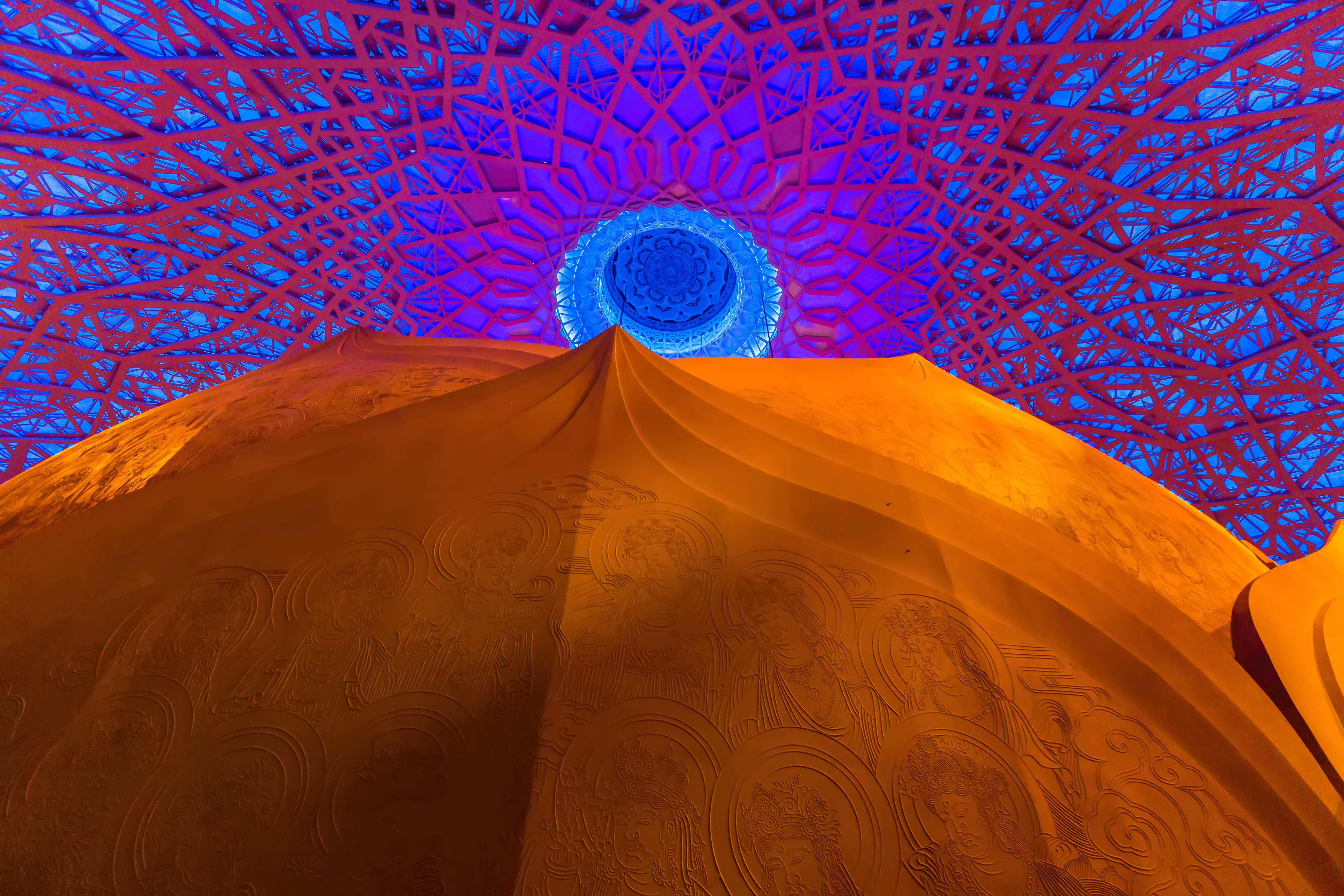 释迦牟尼佛的头盖骨,释迦牟尼25岁等身像之谜