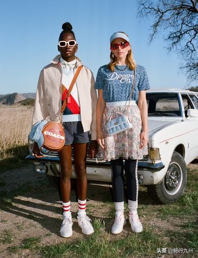 蔻驰早春新款,蔻驰2022早春系包