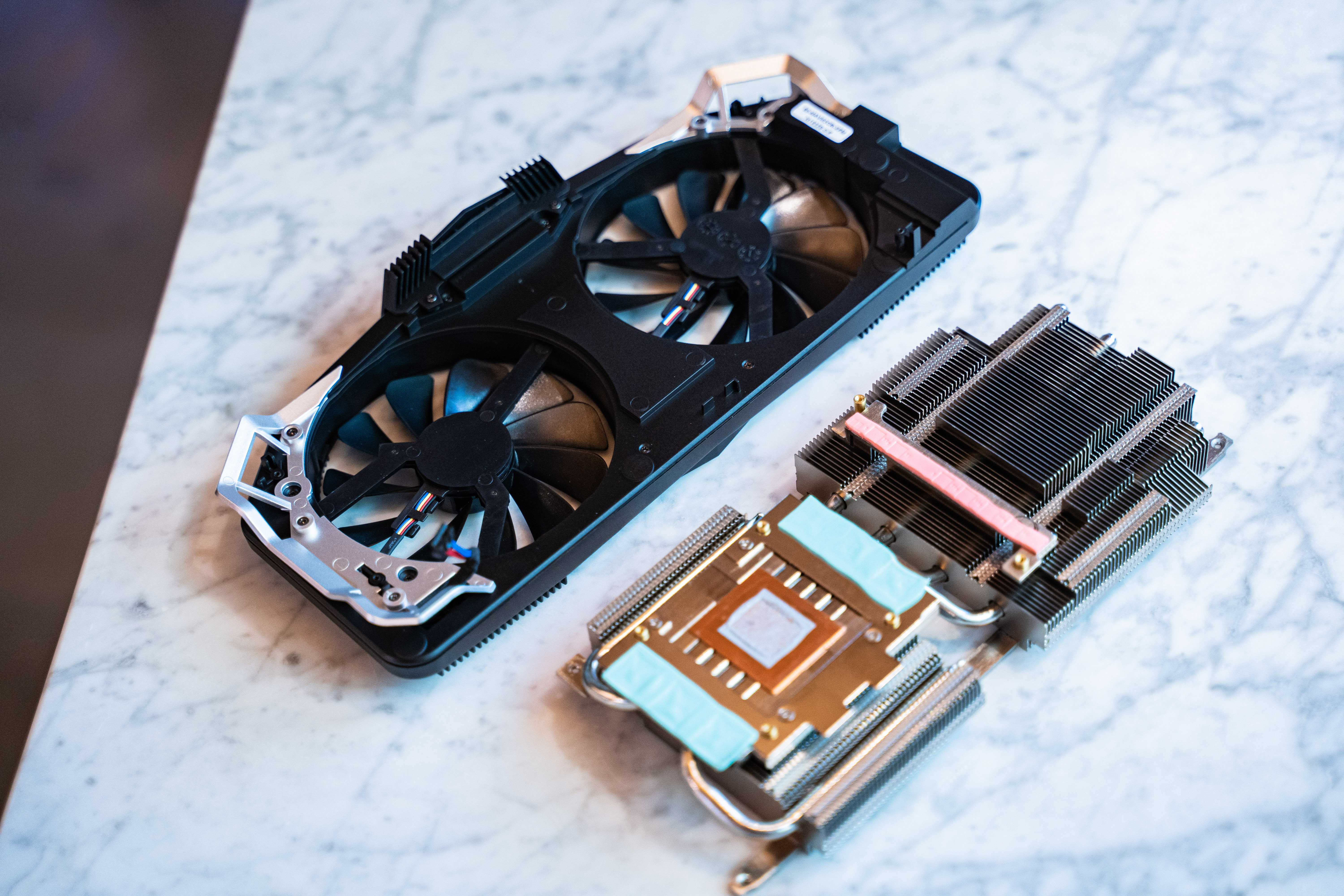 讯景rx5700战狼版相当于什么显卡,讯景rx580黑狼版相当于什么显卡