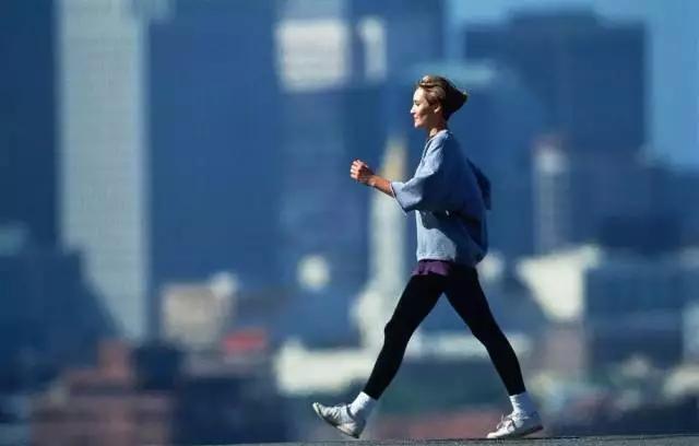 减掉一公斤脂肪需要消耗多少,减掉一公斤脂肪大约减了多少体重