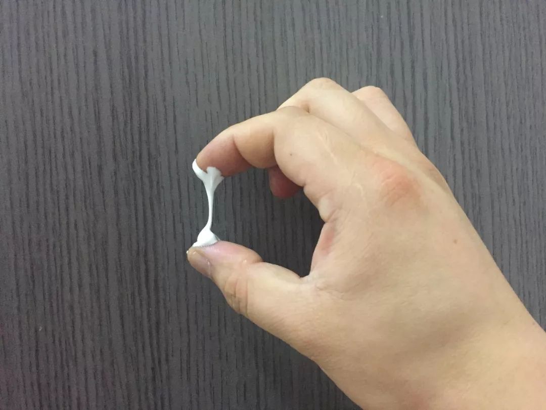 用胶水粘东西是利用的什么原理,胶水粘到东西是什么原理