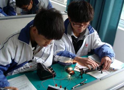 高中物理和初中物理难度差异,初中物理和高中物理如何整体学