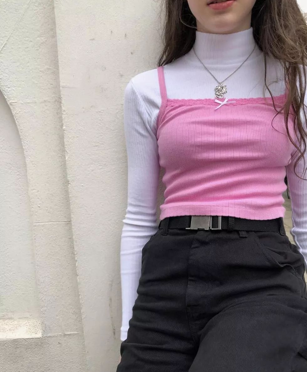 欧阳娜娜优衣库水桶包,欧阳娜娜优衣库卫衣