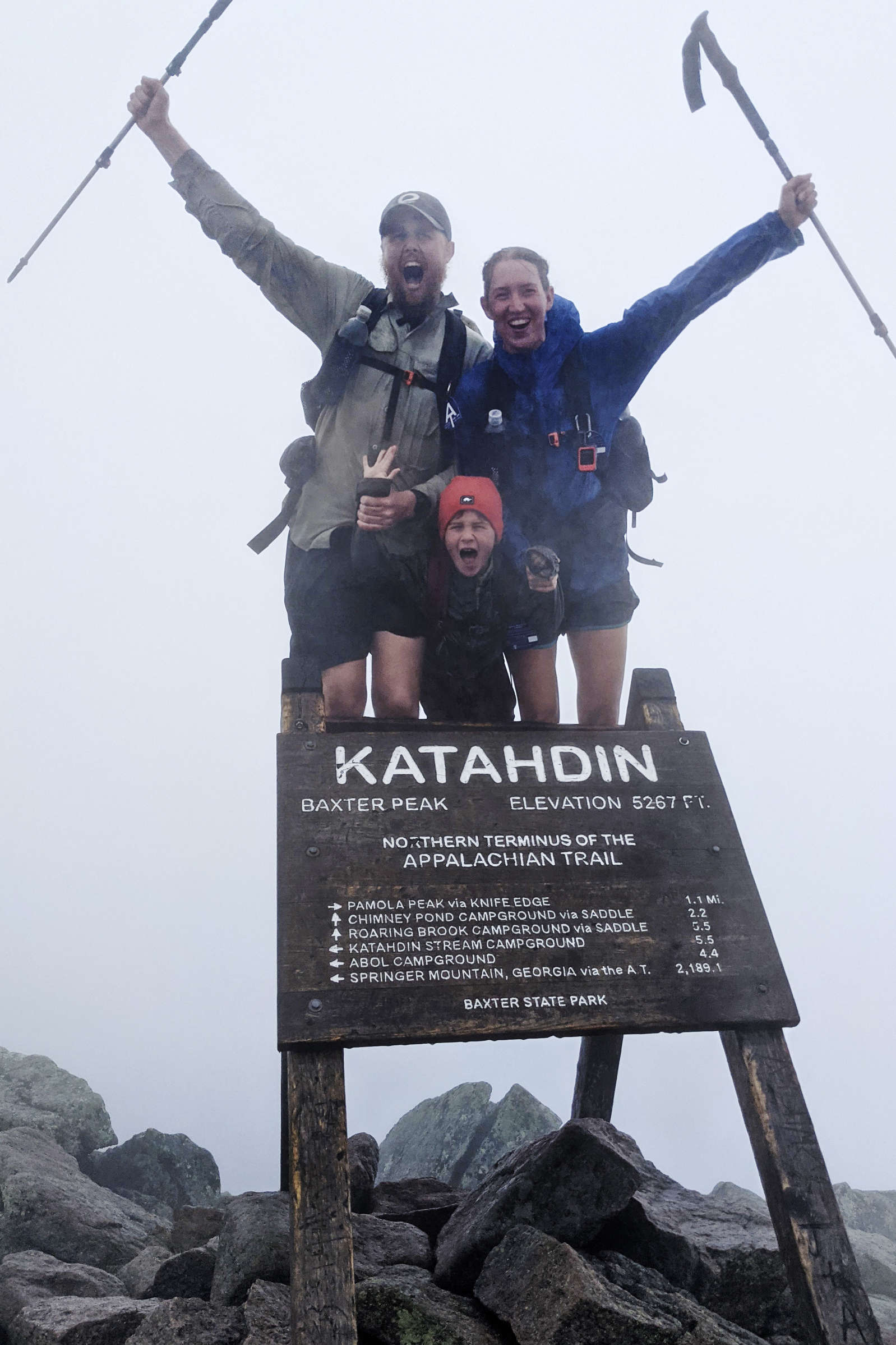 男孩徒步30公里后续,5岁男孩8公里徒步伤膝盖吗