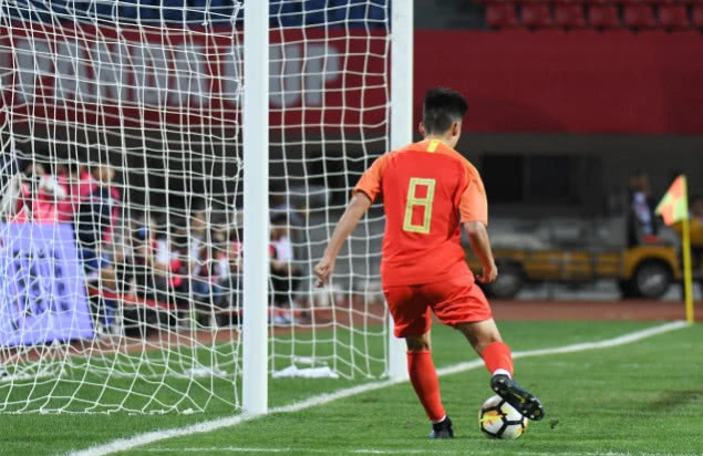熊猫杯耻辱战-中国国青0-2泰国吃2连败，门将送乌龙大礼！