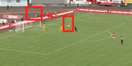 一记石破惊天的任意球,一记回旋踢