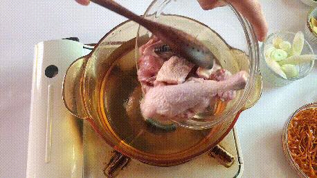 秋冬暖心暖胃美食虫草花香菇鸡汤,虫草花鸡汤夏天要温补