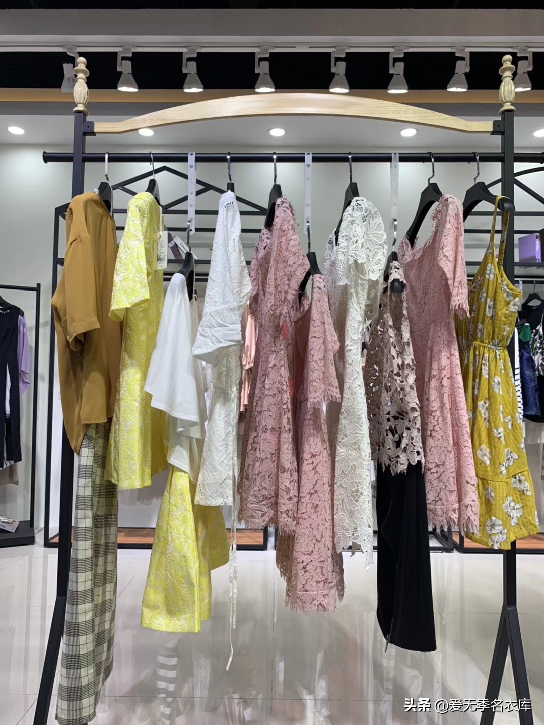 新手如何开服装店流程,如何开服装店省钱