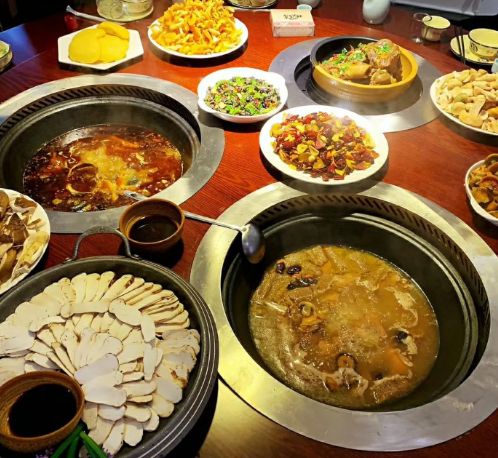 云南旅游景点攻略自由行线路推荐,云南旅游美食一条街小吃