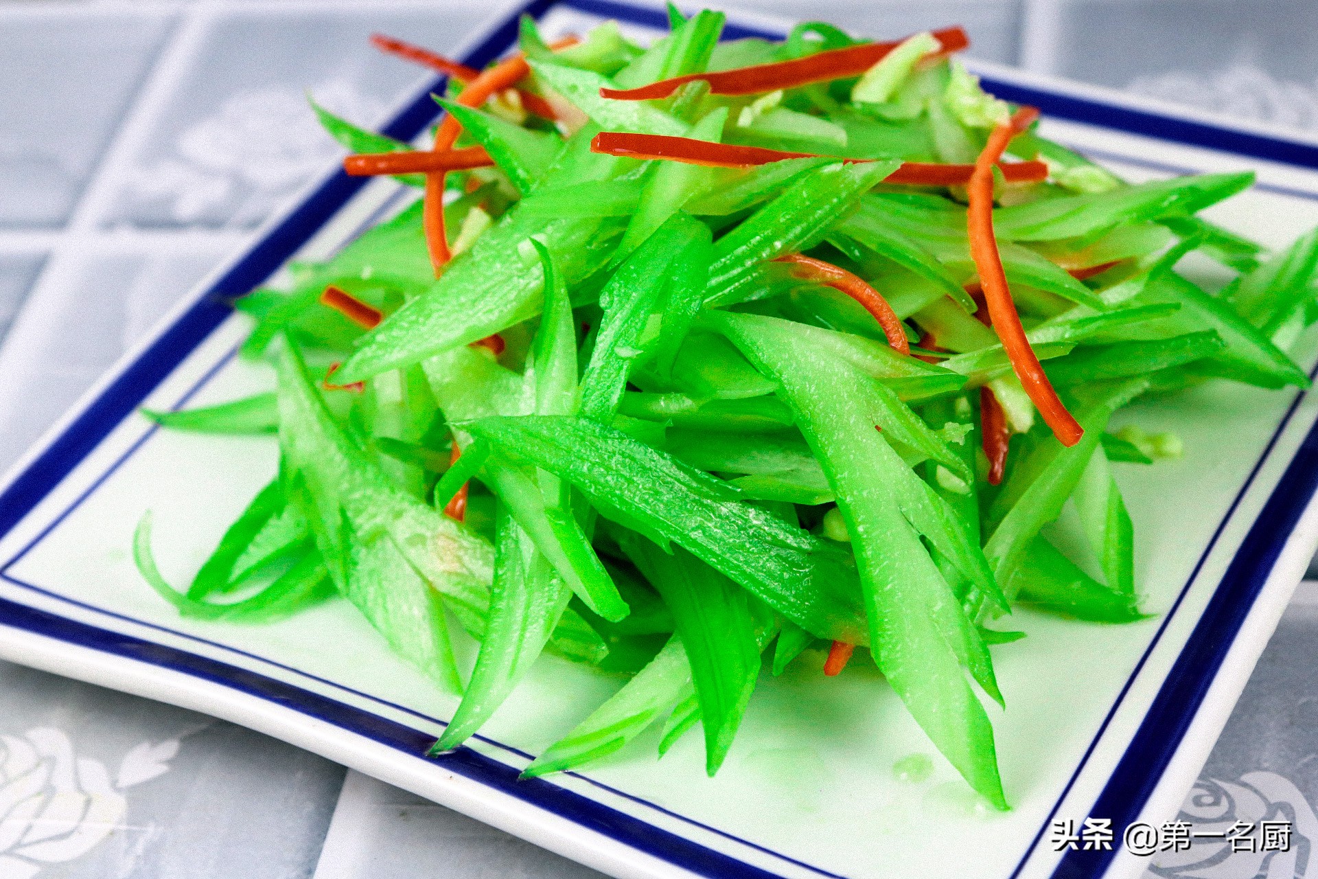 凉拌菜是三伏天最受欢迎的防暑菜,三伏天吃什么凉拌菜好