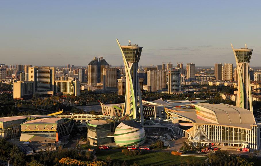 潍坊有一处“亮眼”地标，创下3个世界纪录，网友：好大一只玉镯