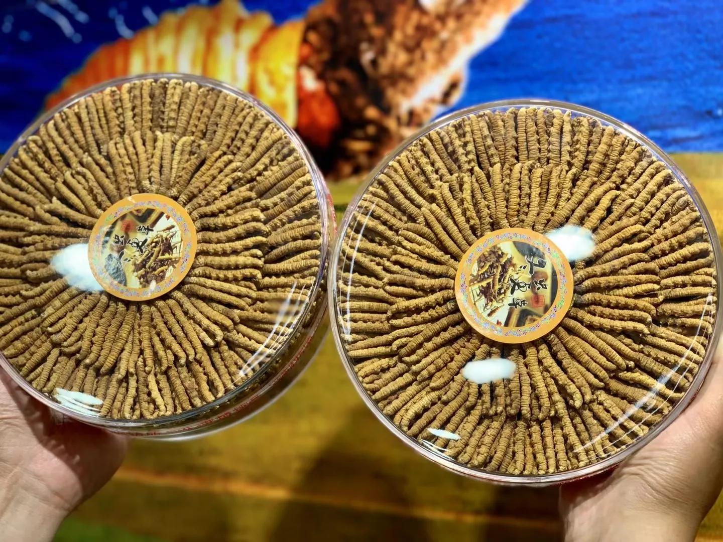 冬虫夏草炖鸡汤放什么材料最好呢,冬虫夏草的最佳吃法虫草炖鸡